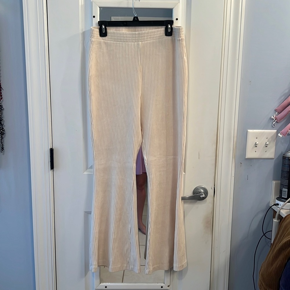Aerie ribbed flare pants in cream Large short